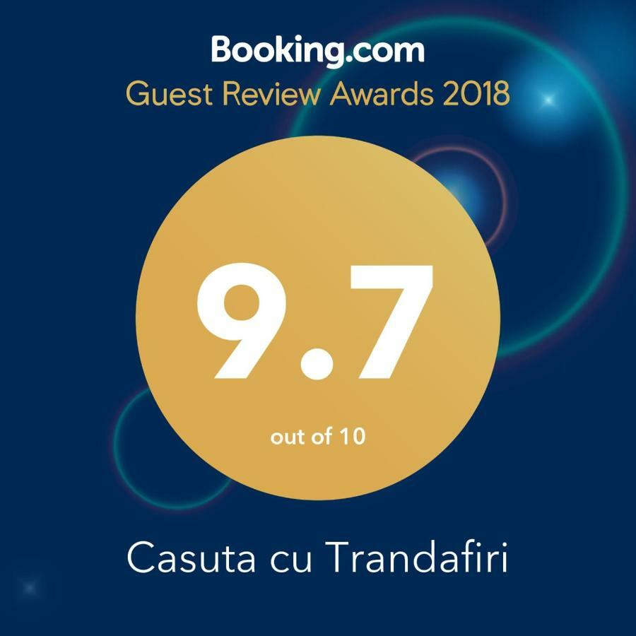 Casuta Cu Trandafiri Hotel Szlanik Kültér fotó